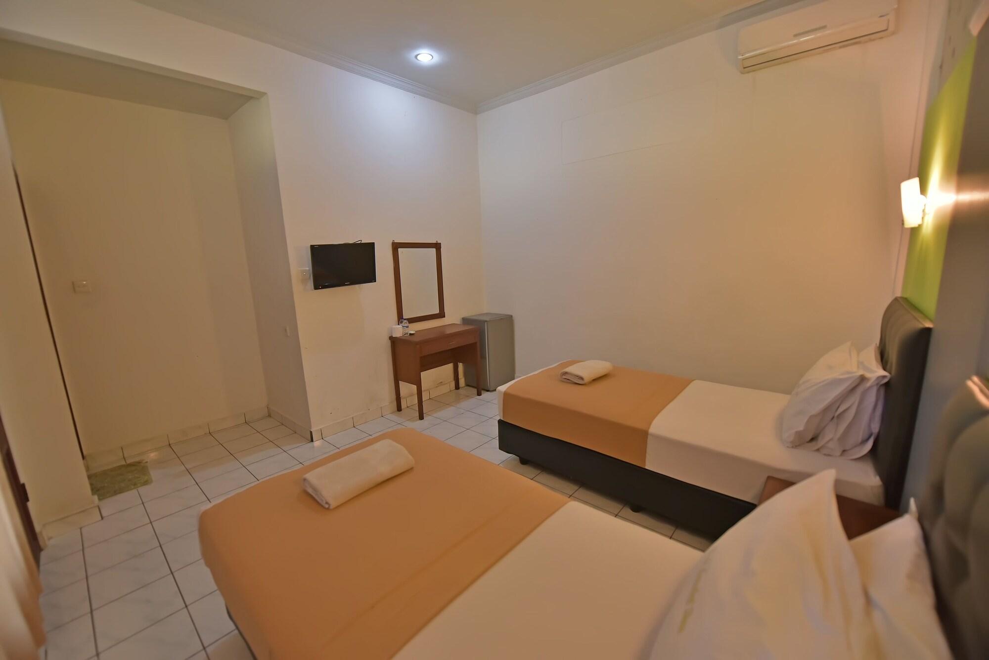 Sandat Hotel Kuta Кута Екстериор снимка