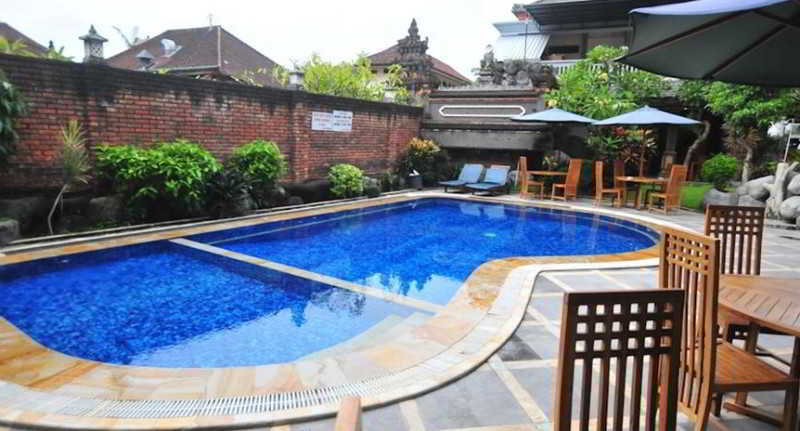 Sandat Hotel Kuta Кута Екстериор снимка