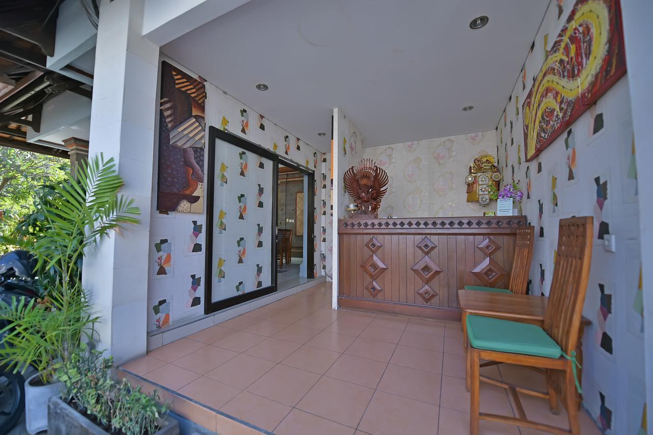 Sandat Hotel Kuta Кута Екстериор снимка